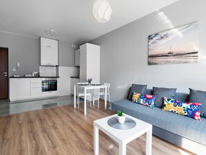 TV - Warszawa-Włochy Brilliant Apartment (Warszawa)