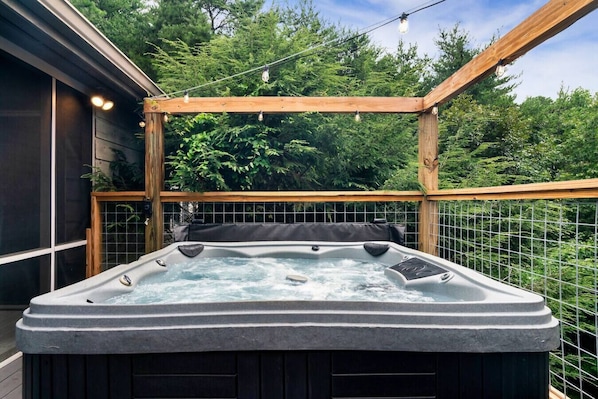 Bain à remous extérieur