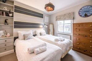 3 bedrooms, WiFi, bed sheets