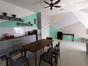 3 dormitorios, decoración individual, mobiliario individual
