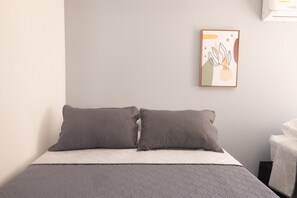 4 dormitorios, decoración individual, mobiliario individual