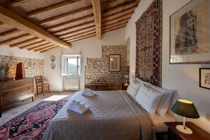 4 camere, ferro/asse da stiro, culla da viaggio, Wi-Fi gratuito
