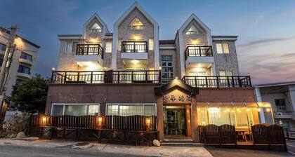 Geoje Blueberry Pet Pension