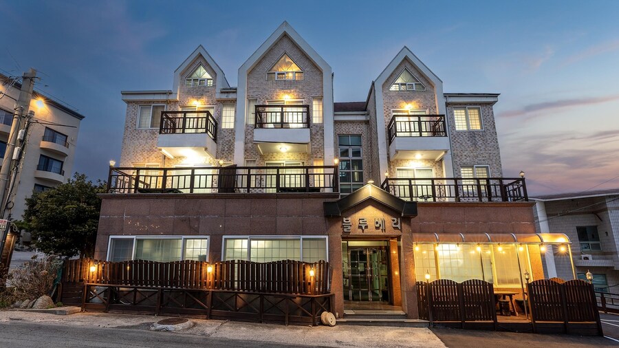 Geoje Blueberry Pet Pension