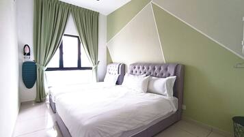 3 bedrooms, blackout curtains, iron/ironing board, free WiFi