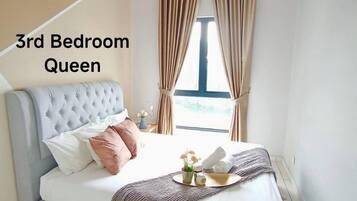 3 bedrooms, blackout curtains, iron/ironing board, free WiFi