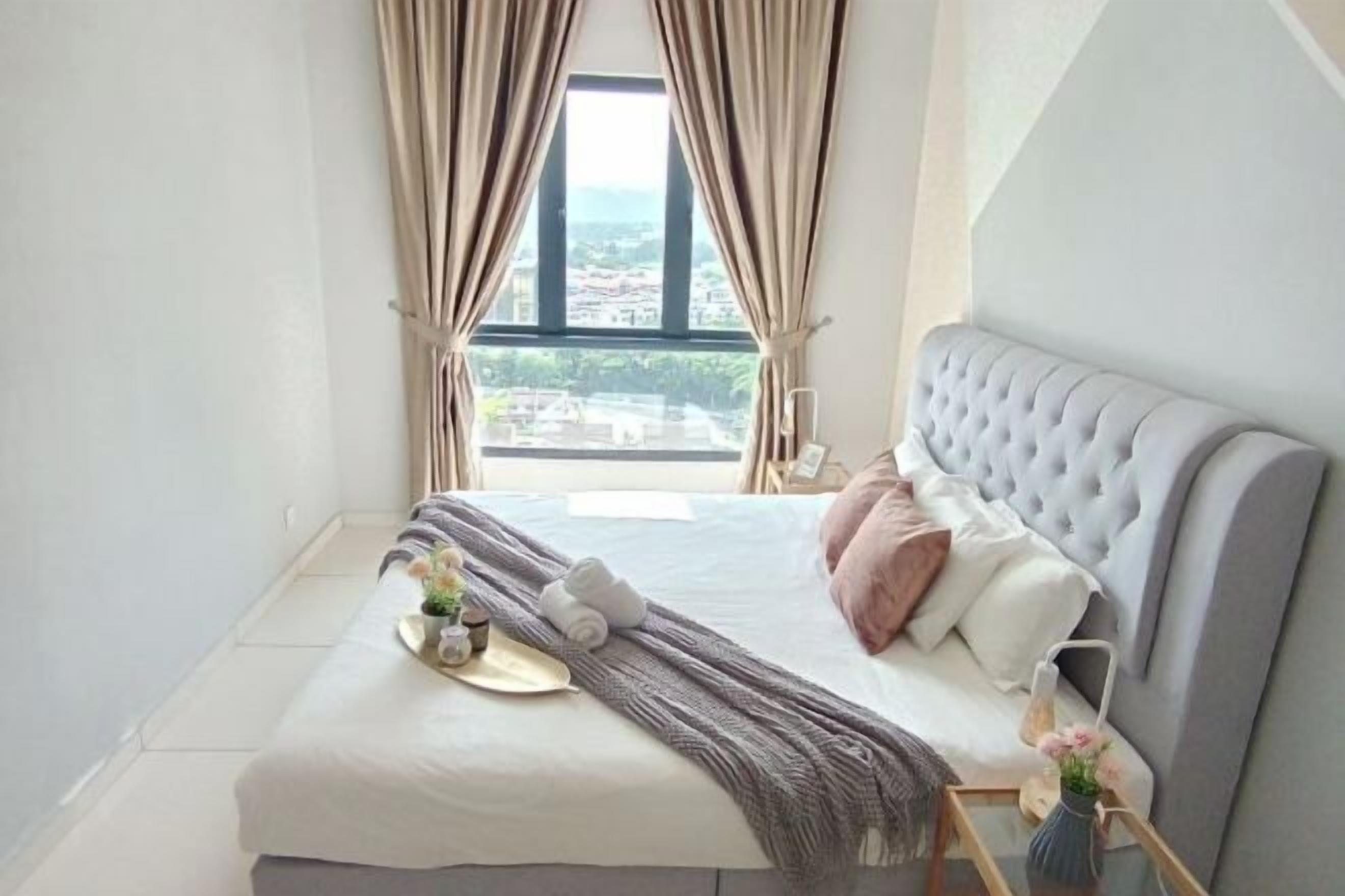 Blendingsgardiner, strykejern/-brett og wi-fi (inkludert)