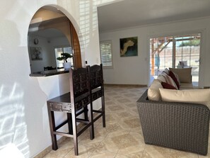 Interior - Midterm Rental: Peaceful House with Big Yard, AC, Wifi, Laundry, Tesla Charger.. (Pico Rivera)