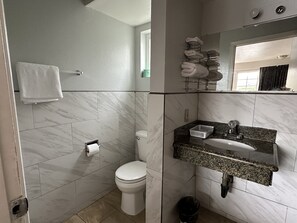Kamar Deluks | Kamar mandi
