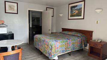 Classic Single Room | Free WiFi