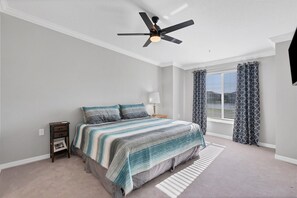 2 dormitorios, escritorio, tabla de planchar con plancha y wifi gratis