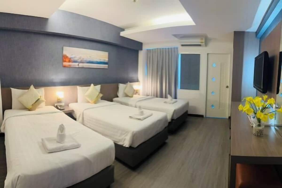 Desk, laptop workspace, free WiFi, bed sheets