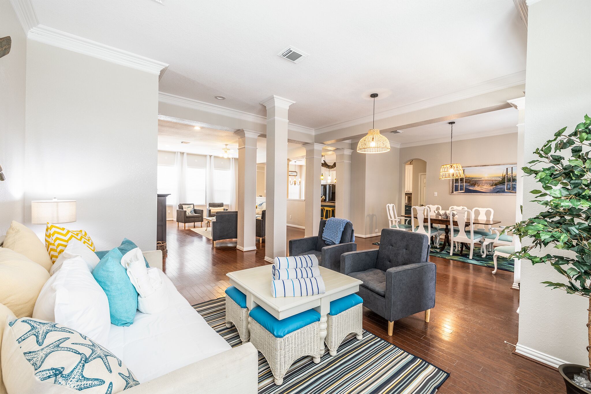 Shared Private Pool, Or Book the Entire Property
