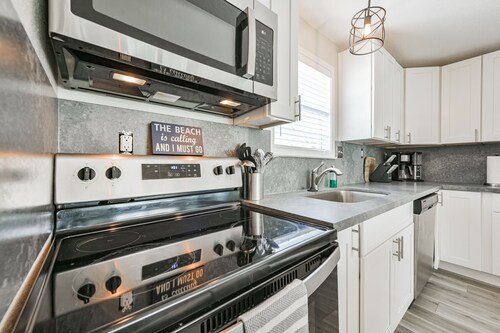 Welcome to your dream coastal getaway!