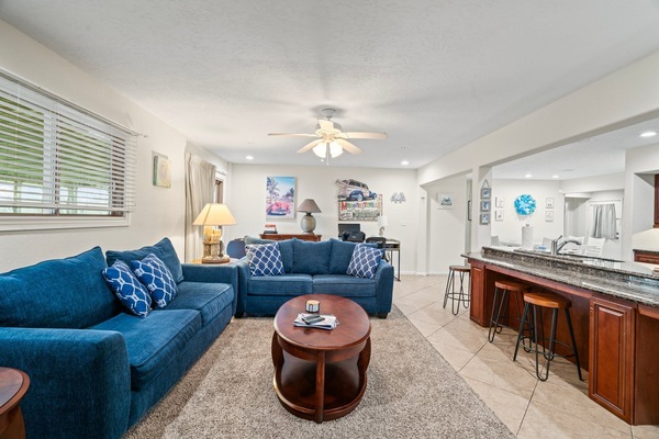 Welcome to Pelican's Roost