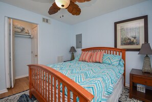 2 chambres, lit parapluie, Wi-Fi, draps fournis
