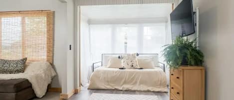 2 bedrooms, WiFi, bed sheets