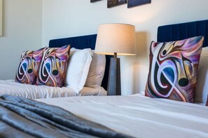 2 chambres, fer et planche à repasser, lit parapluie, Wi-Fi gratuit