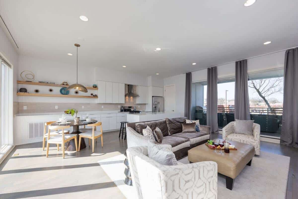 Smart TV, fireplace, offices