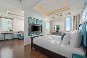 Executive Suite Ocean View with Balcony | 객실에서 보이는 전망