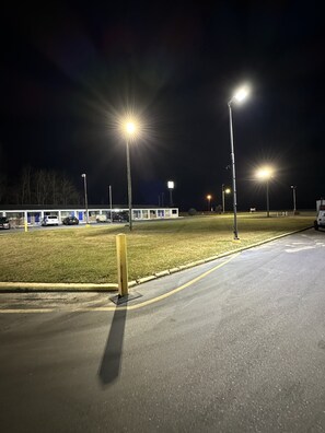 Vista frontal de la propiedad