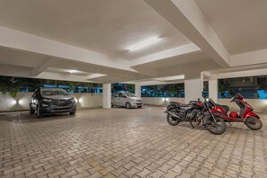 Free self-parking - Treebo Premium Vapr Ashok Nagar (Hyderabad)
