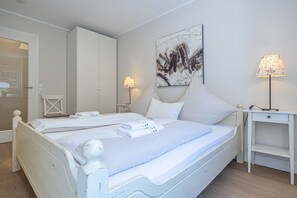 2 quartos, ferros/tábuas de passar roupa, Wi-Fi, roupa de cama