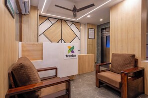 Reception - Treebo The Address Inn Mehdipatnam (Hyderabad)