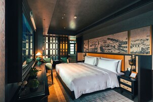 Cubrecamas, colchones con pillow-top y minibar con artículos gratuitos 