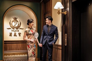 Breakfast, lunch, dinner served; Asian cuisine 