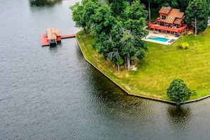 Exterior - Waterfront Lakehouse-Peaceful Incredible Views. 6 bd/5 BR private side Lake Anna (Bumpass)
