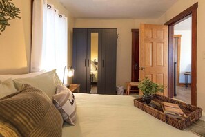 3 bedrooms, WiFi, bed sheets