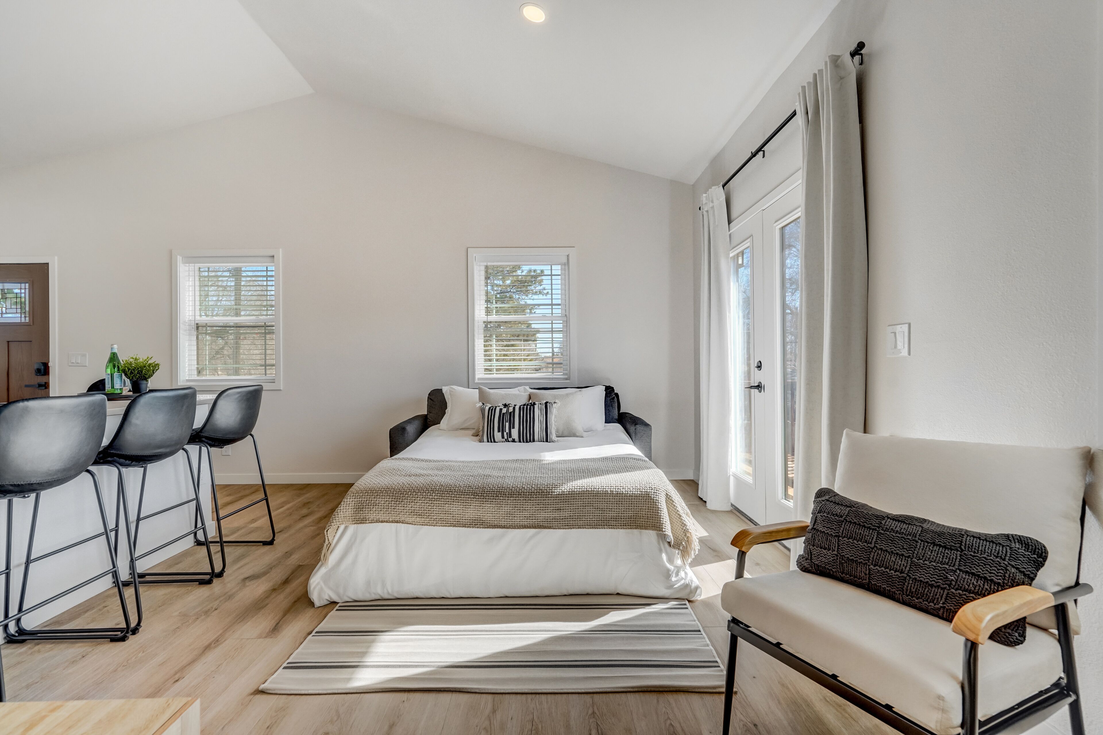 2 bedrooms, iron/ironing board, travel crib, WiFi