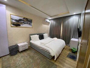 2 Schlafzimmer, Bügeleisen/Bügelbrett, WLAN, Bettwäsche