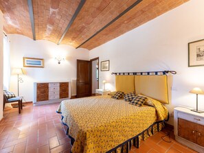 9 dormitorios, cuna de viaje, wifi gratis