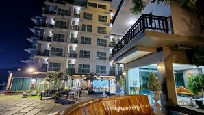 Reception - LHC HOTEL AND RESORT (Pattaya)