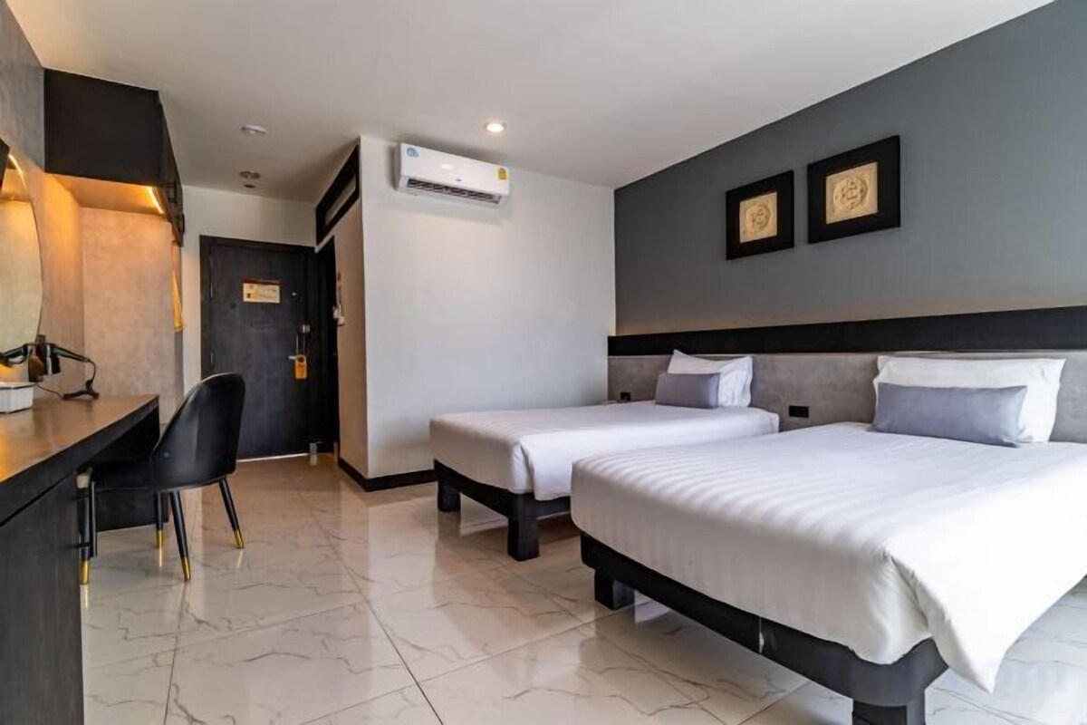 In-room safe, desk, blackout drapes, soundproofing