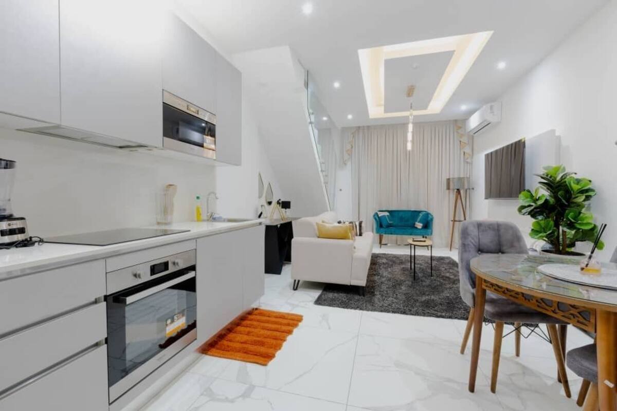Nhà Duplex Executive, 1 phòng ngủ | Khu phòng khách | Smart TV 