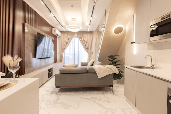 Executive Duplex, 1 Bedroom | Living area