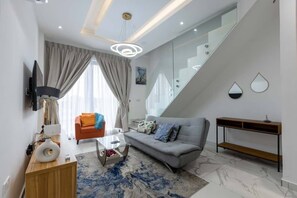 Executive Duplex, 1 Bedroom | Living area