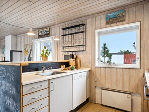 Fridge, microwave, dishwasher, cookware/dishes/utensils