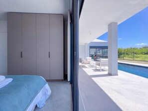 4 bedrooms, in-room safe, iron/ironing board, free WiFi