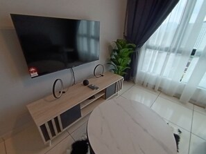 TV connectée de 450 cm avec chaînes numériques