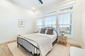 مكواة/لوح كي وواي فاي مجانًا وملاءات أسرّة