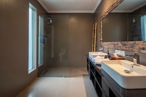 Shower, eco-friendly toiletries, hair dryer, bidet