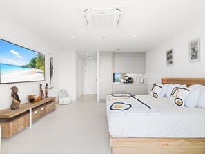 Cofres nos quartos, ferros/tábuas de passar roupa, Wi-Fi de cortesia