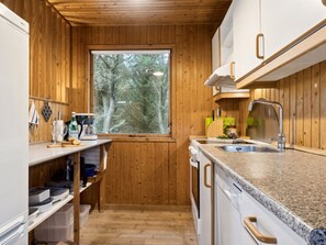 Fridge, dishwasher, cookware/dishes/utensils