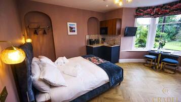 1 slaapkamer, een strijkplank/strijkijzer, reisbedje, wifi