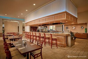 Bar (on property) - Cozy 3BR Townhome Near Disney at Regal Oaks Resort (Kissimmee)