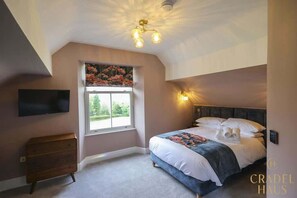 3 chambres, fer et planche à repasser, lit parapluie, Wi-Fi